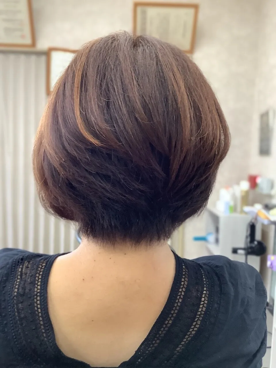 ショートボブ