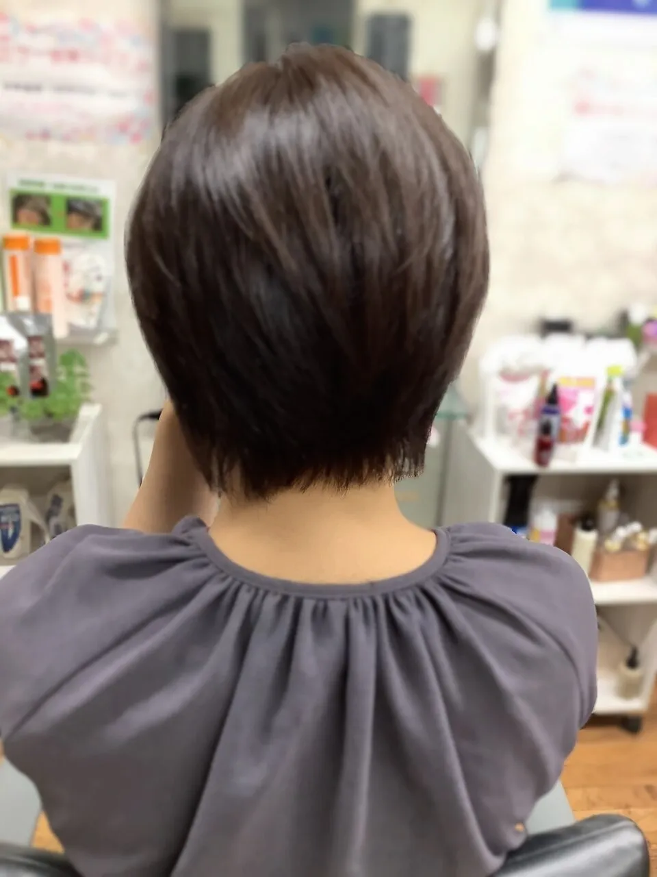 ショートボブ
